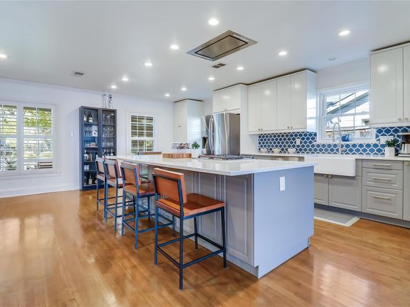 2908 Perry LN, Austin TX 78731