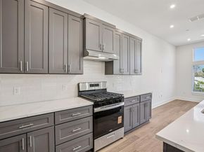 200 W 56th ST 8102, Austin TX 78751