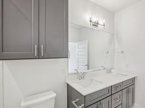 200 W 56th ST 8102, Austin TX 78751