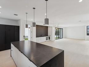 3007 Locke LN, Austin TX 78704