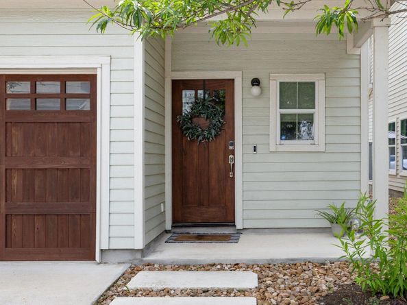 2705 Halcyon DR 7, Austin TX 78702