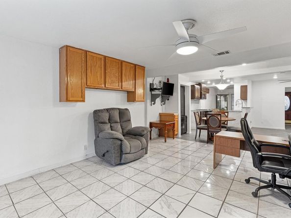 5210 Gladstone DR, Austin TX 78723