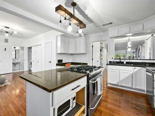 525 Barton Blvd, Austin TX 78704