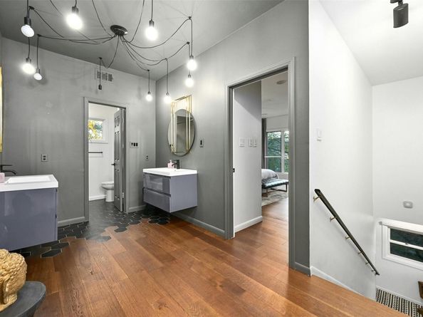 525 Barton Blvd, Austin TX 78704