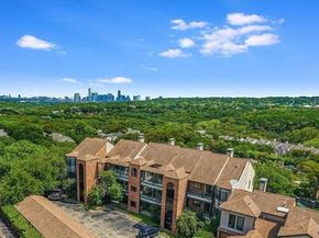 1741 Spyglass DR 2102, Austin TX 78746