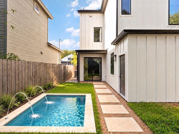 1004 Romeria DR 1, Austin TX 78757