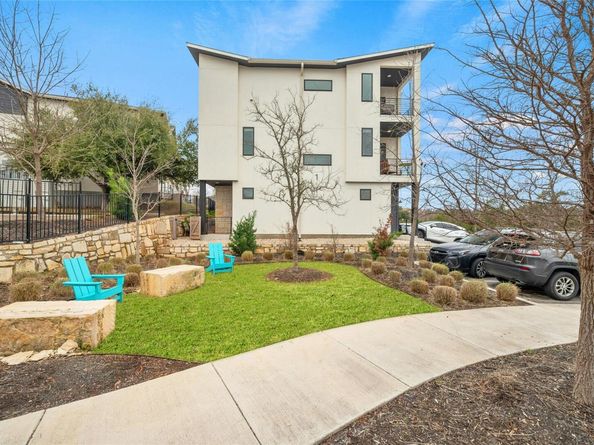 2050 Lohmans Spur RD 101, Lakeway TX 78734