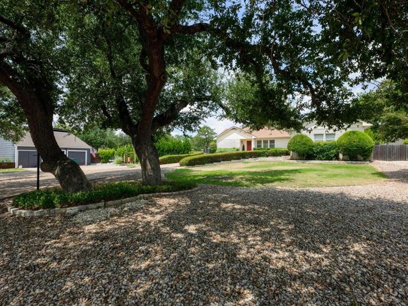 911 Vanguard ST, Lakeway TX 78734