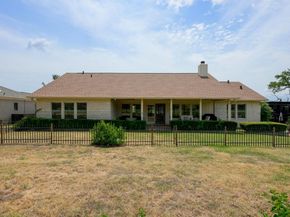 911 Vanguard ST, Lakeway TX 78734