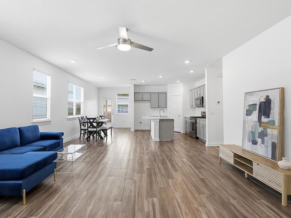 220 Centuryplant RD, Leander TX 78641