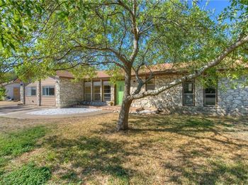 1811 Lone Oak DR