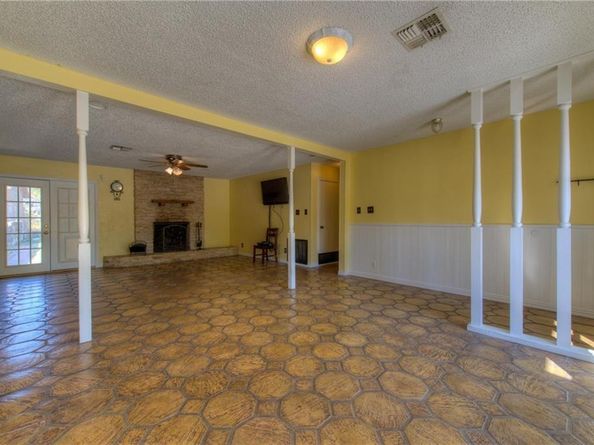 1811 Lone Oak DR, Leander TX 78641