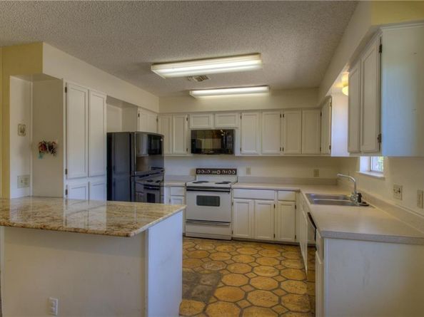 1811 Lone Oak DR, Leander TX 78641