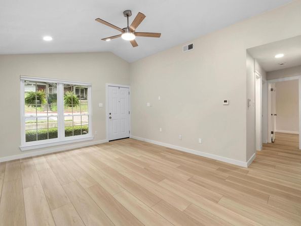 1015 E Yager LN 187, Austin TX 78753