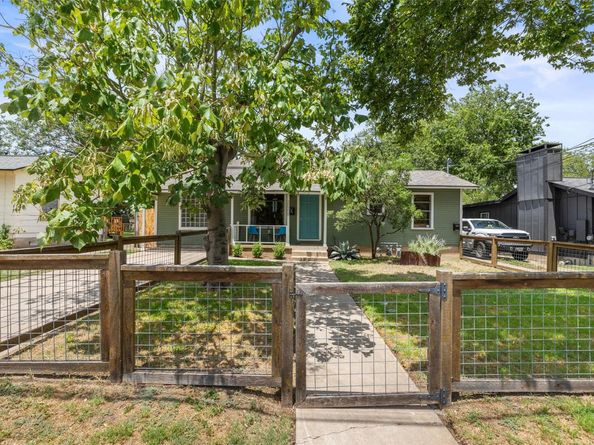 2000 Alegria RD A, Austin TX 78757