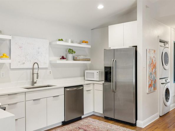 2000 Alegria RD A, Austin TX 78757