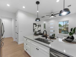 1809 Maple Ave 2, Austin TX 78702