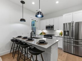 1809 Maple Ave 2, Austin TX 78702