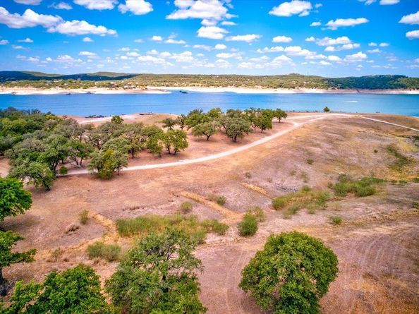 529 Venture BLVD S, Point Venture TX 78645
