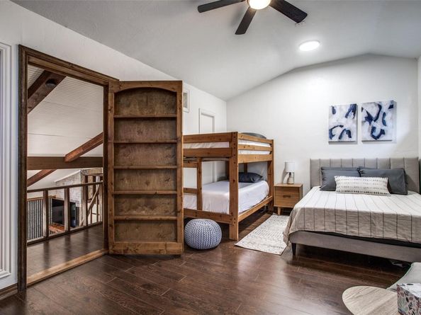529 Venture BLVD S, Point Venture TX 78645