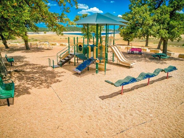 529 Venture BLVD S, Point Venture TX 78645