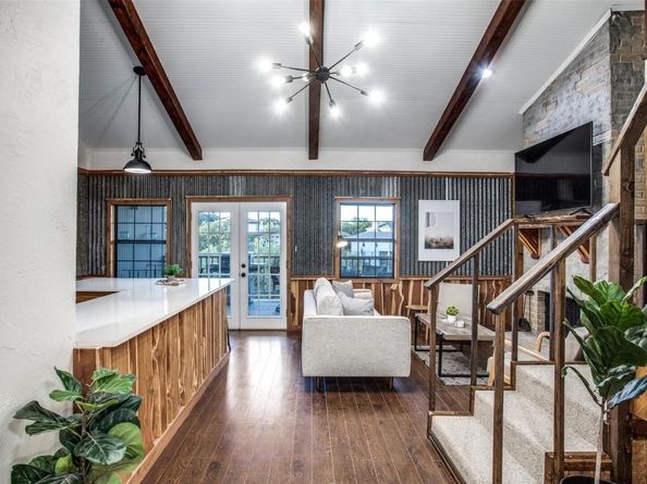 529 Venture BLVD S, Point Venture TX 78645