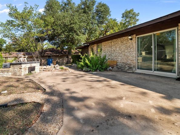 1105 E Applegate DR, Austin TX 78753