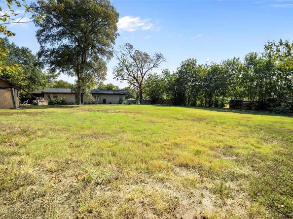 1105 E Applegate DR, Austin TX 78753