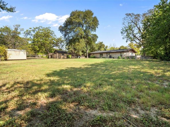 1105 E Applegate DR, Austin TX 78753