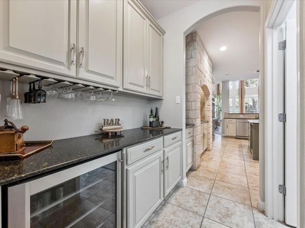 6817 Blissfield DR, Austin TX 78739