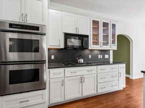 5813 Sandalwood HOLW, Austin TX 78731