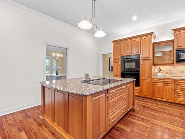 8900 Bell Mountain DR, Austin TX 78730