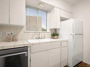 2122 Hancock DR 110, Austin TX 78756