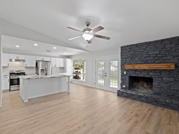 10001 Woodglen DR