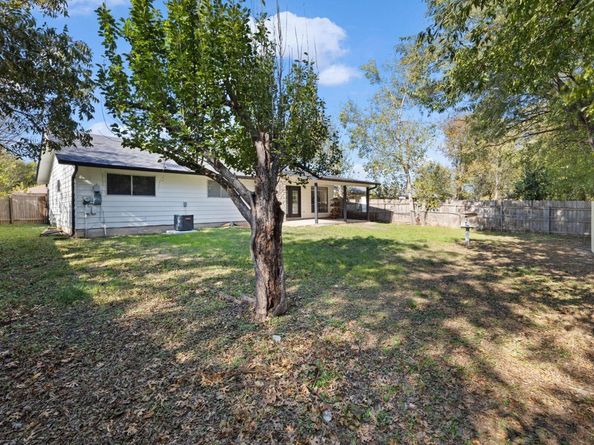 10001 Woodglen DR, Austin TX 78753