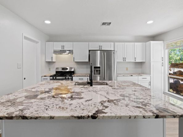 10001 Woodglen DR, Austin TX 78753
