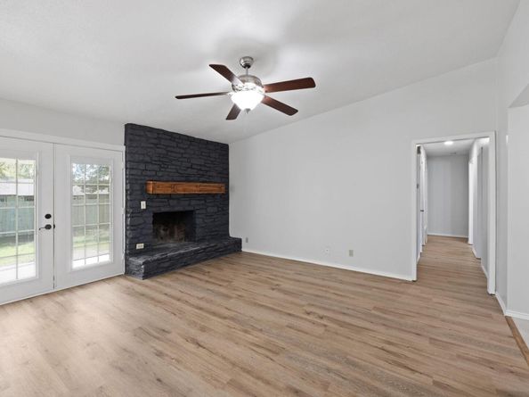 10001 Woodglen DR, Austin TX 78753