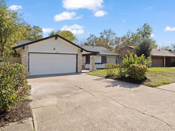 10001 Woodglen DR, Austin TX 78753