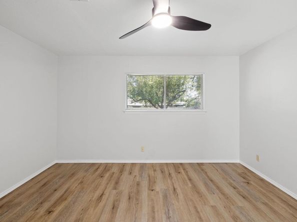 10001 Woodglen DR, Austin TX 78753