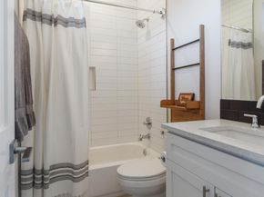 1177 Pandora ST B, Austin TX 78702