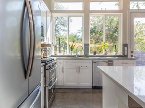 1177 Pandora ST B, Austin TX 78702