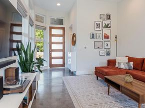 1177 Pandora ST B, Austin TX 78702