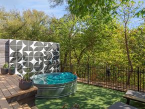 1177 Pandora ST B, Austin TX 78702