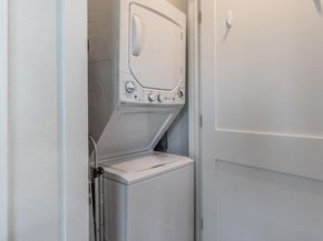 1177 Pandora ST B, Austin TX 78702