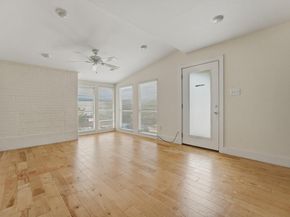 909 Reinli ST 240, Austin TX 78751