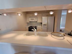 2410 Enfield RD 7, Austin TX 78703