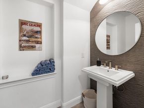 2024 University Club DR, Austin TX 78732