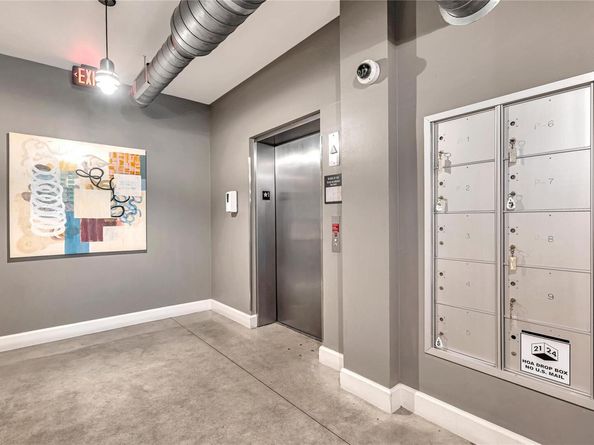 2124 E 6th ST 305, Austin TX 78702