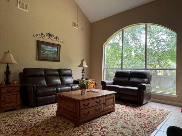 2619 Henley DR, Round Rock TX 78681