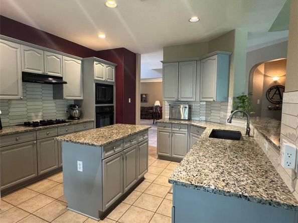 2619 Henley DR, Round Rock TX 78681
